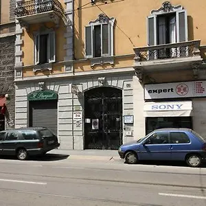 Eva , Milano Italia